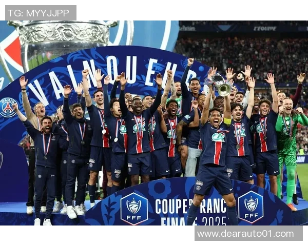 四大球星足球争霸赛:激烈对决点燃全球热情,谁能称雄足坛巅峰 四大球星足球争霸赛:激烈对决点燃全球热情,谁能称雄足坛巅峰