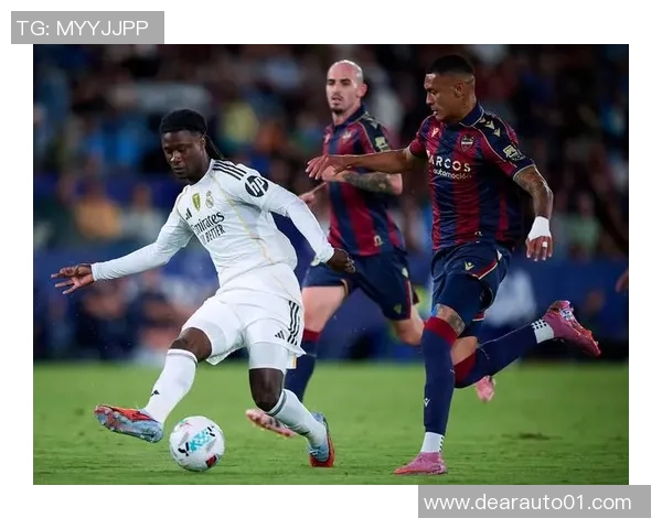 皇马足球队现役球星盘点与历史传奇球员对比分析 皇马足球队现役球星盘点与历史传奇球员对比分析