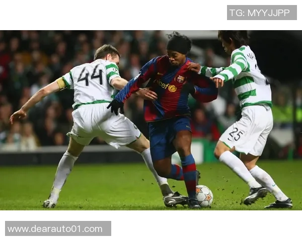 五号足球球衣上最具颜值的明星球员盘点及其独特魅力分析 五号足球球衣上最具颜值的明星球员盘点及其独特魅力分析